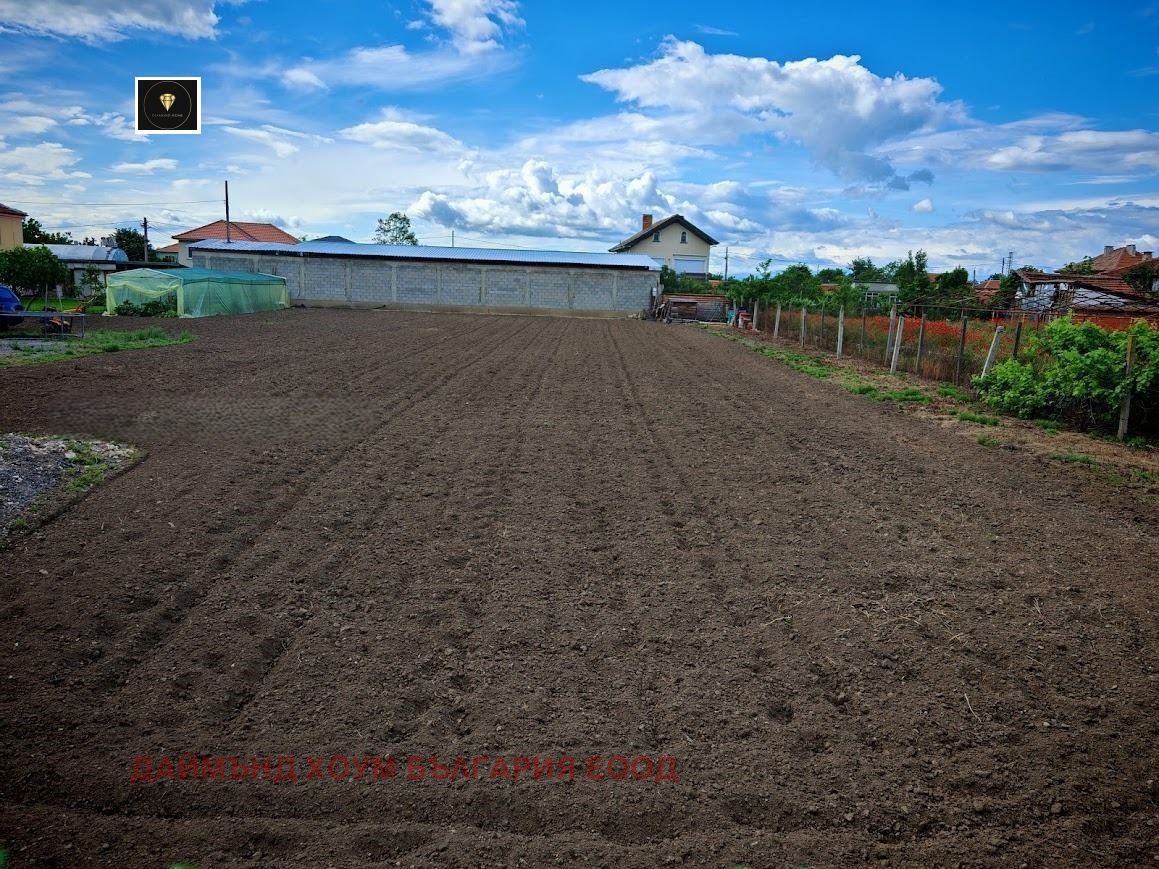 Продава ПАРЦЕЛ, с. Стряма, област Пловдив
