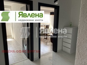 3-стаен град Бургас, Славейков 5