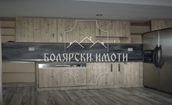 Продава 4-СТАЕН, гр. Велико Търново, Център, снимка 9 - Апартаменти - 54189646