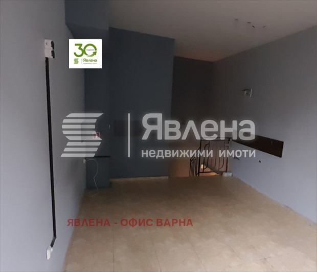 In vendita  Negozio Varna , Gratska mahala , 70 mq | 76407436