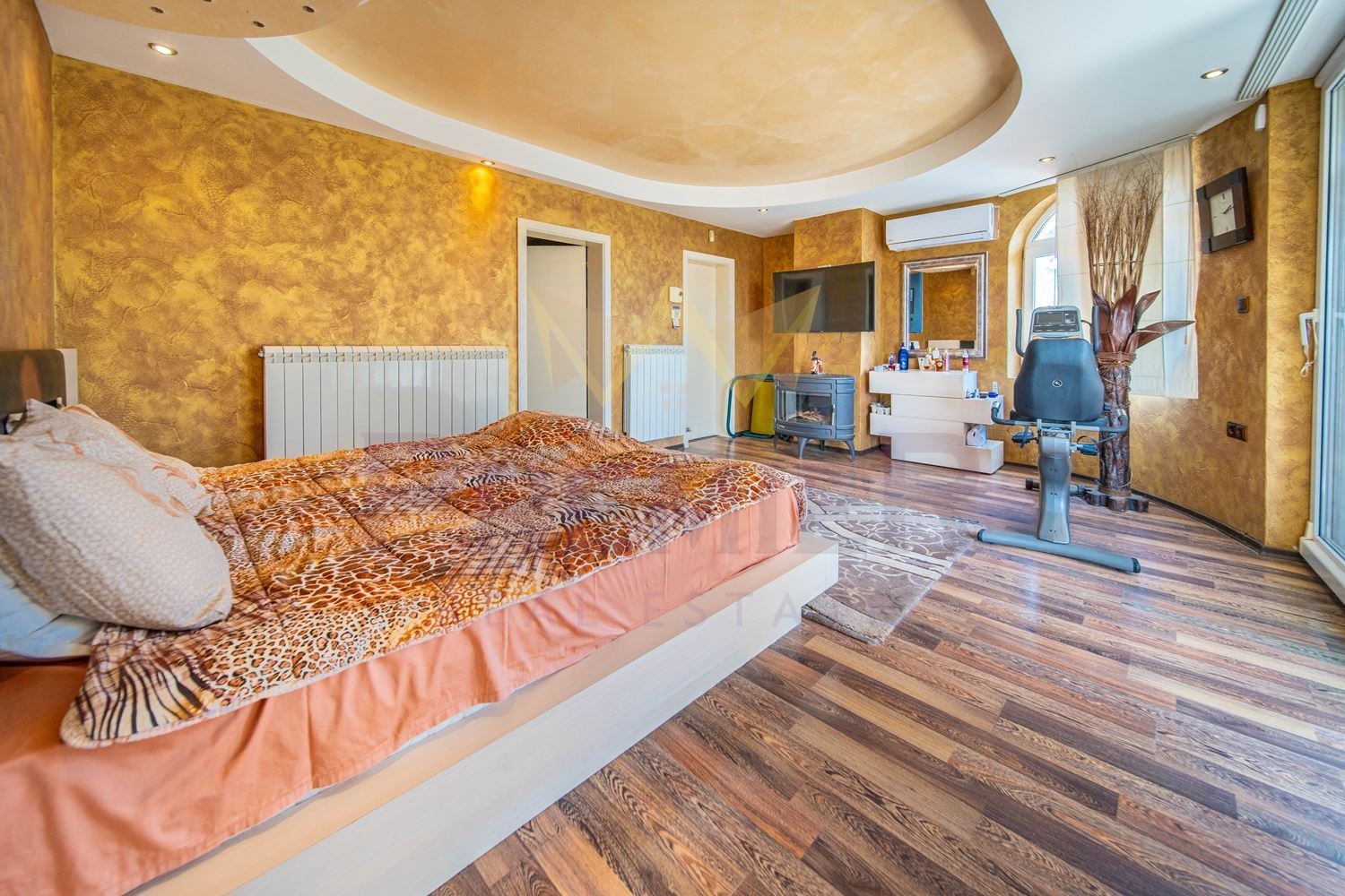 Продава КЪЩА, гр. Варна, м-т Долна Трака, снимка 12 - Къщи - 55538489