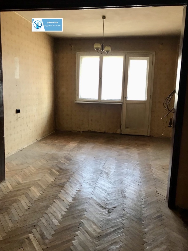 Продава 3-СТАЕН в град Русе, Централен южен район - 65 кв.м / 92 000 € » 179 936.36 лв., Гарвалов