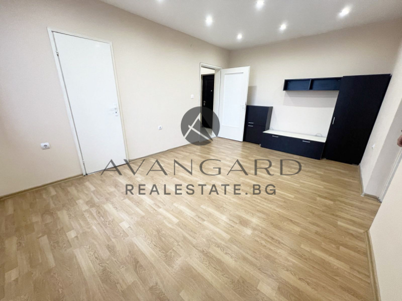 En venta  1 dormitorio Plovdiv , Izgrev , 50 metros cuadrados | 53337230 - imagen [3]