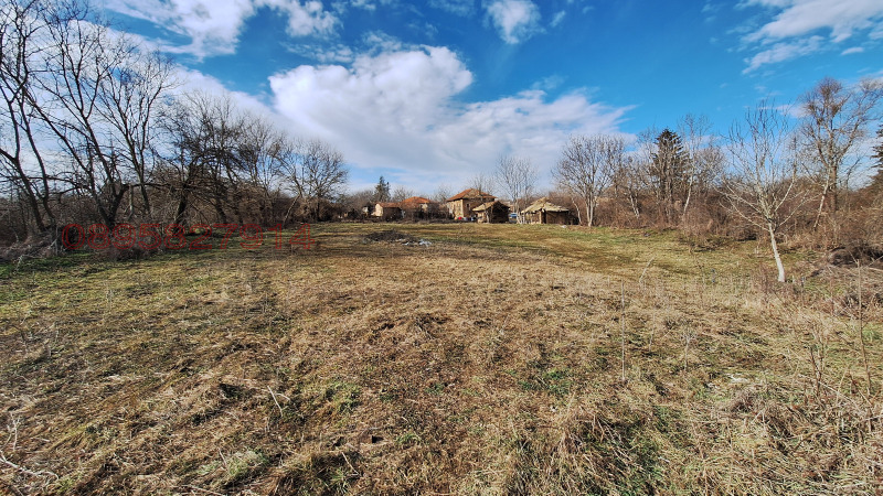 Продава ПАРЦЕЛ, с. Славяново, област Търговище