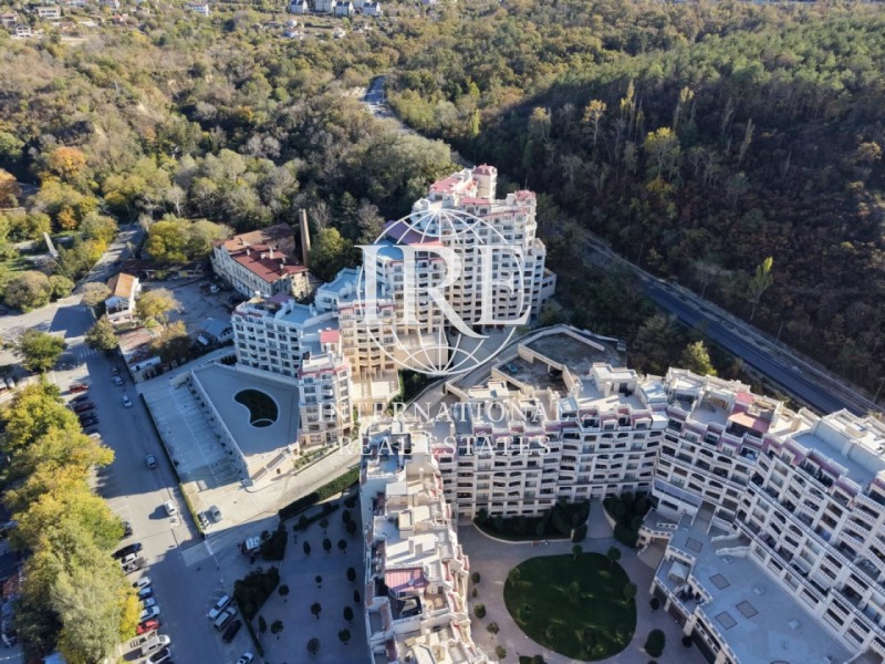 Продава ГАРАЖ, ПАРКОМЯСТО, гр. Варна, Аспарухово, снимка 10 - Гаражи и паркоместа - 52444762