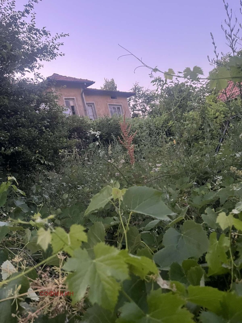 Продава КЪЩА в област Благоевград, с. Ракитна - 300 кв.м / 18 500 € » 36 182.86 лв., СОФИЯ ИН