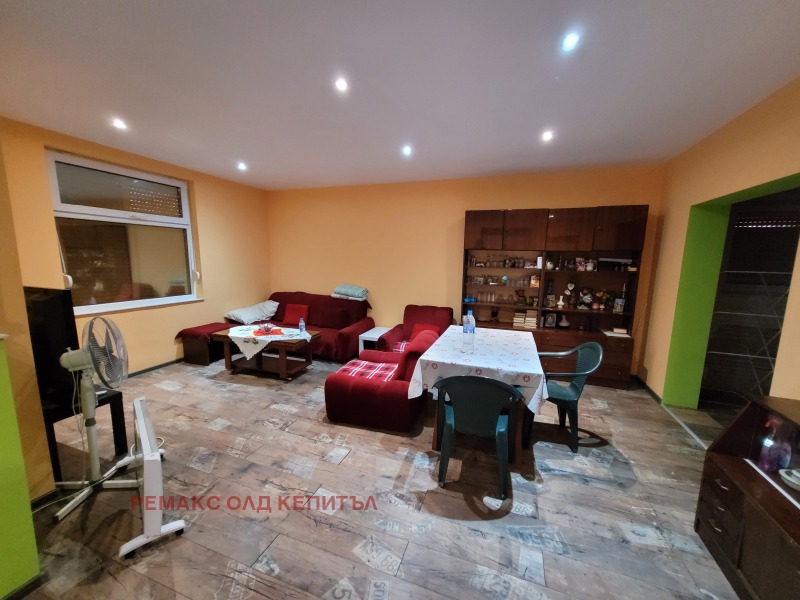 Te koop  Huis regio Razgrad , Kubrat , 210 m² | 93425073 - afbeelding [7]