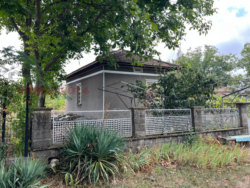 Продава КЪЩА, с. Бръшлен, област Русе