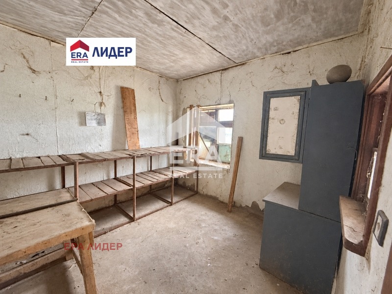 Продава СКЛАД, с. Семерджиево, област Русе, снимка 12 - Складове - 56117309