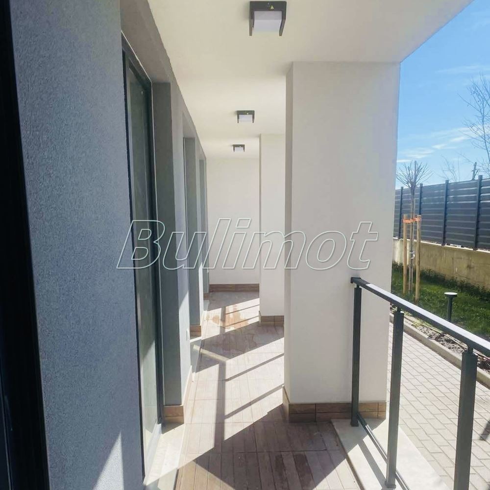 Продава МНОГОСТАЕН, гр. Варна, Свети Никола, снимка 3 - Апартаменти - 53720243