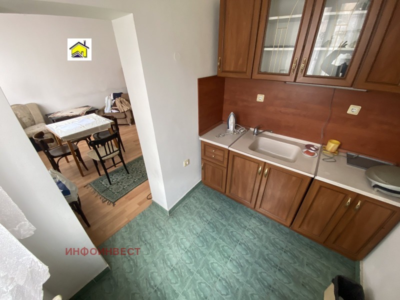 Продава КЪЩА в област Пазарджик, гр. Велинград - 222 кв.м / 155 000 € » 303 153.65 лв., ИНФОИНВЕСТ