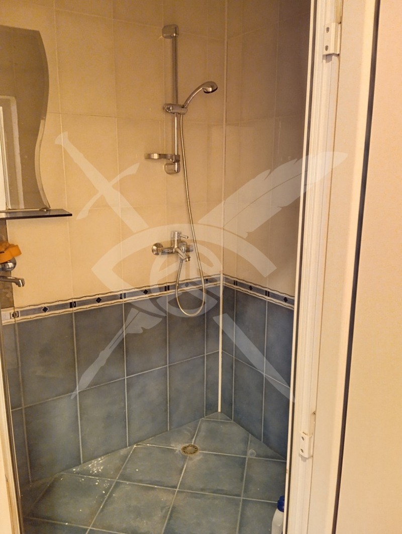 Till salu  1 sovrum Sofia , Tolstoi , 65 kvm | 77086188 - bild [6]