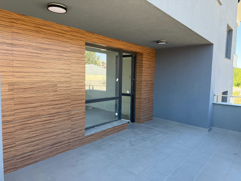 Продава  2-стаен град Пловдив , Остромила , 100 кв.м | 71319304 - изображение [8]