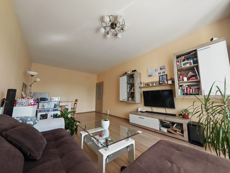 Продава 2-СТАЕН, гр. София, Младост 4