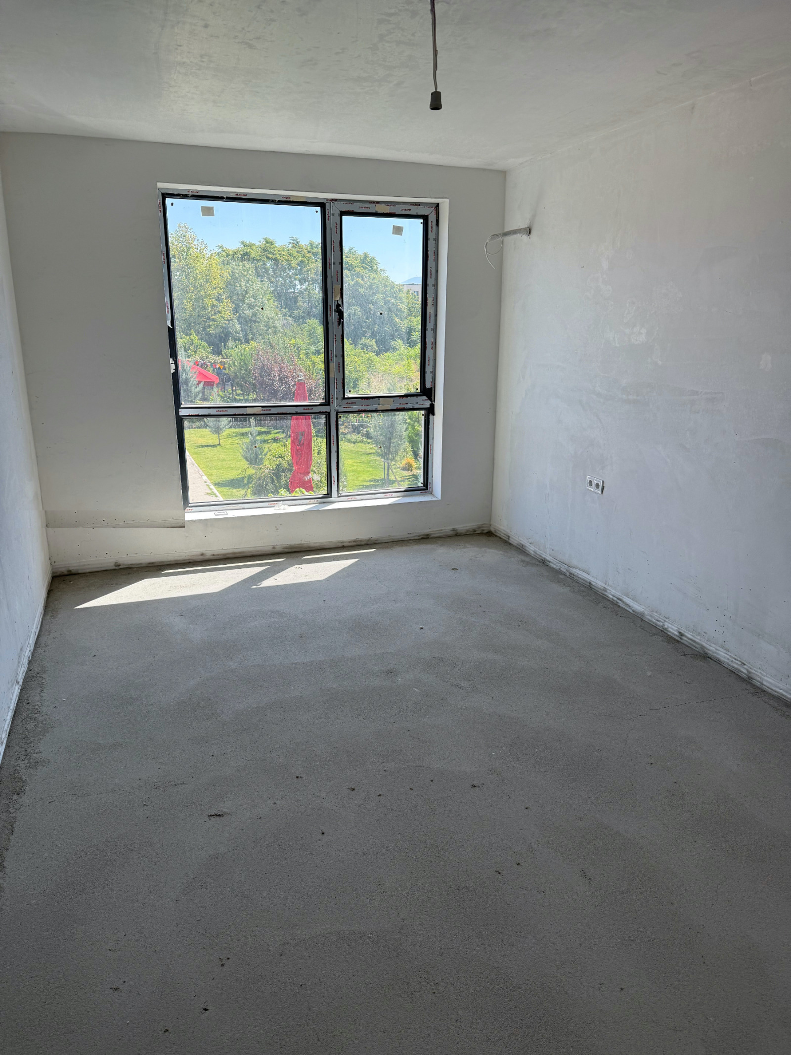 Продава 2-СТАЕН, гр. Пловдив, Остромила, снимка 2 - Апартаменти - 52087272