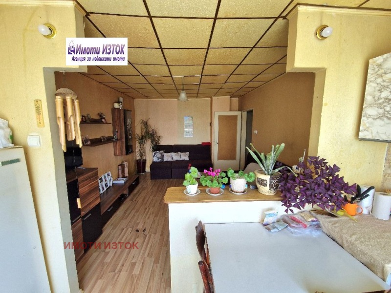 Продава  2-стаен град Перник , Изток , 71 кв.м | 95670679