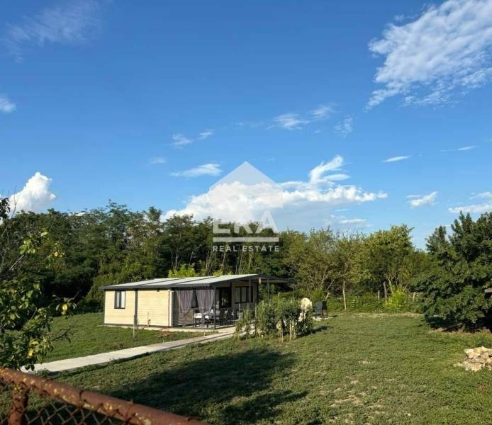 Продава КЪЩА, с. Млада гвардия, област Варна, снимка 2 - Къщи - 52155495