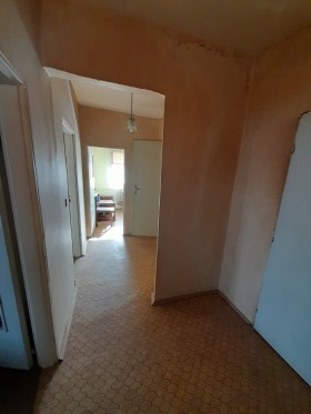 1 quarto Mara Dentcheva, Pleven 8