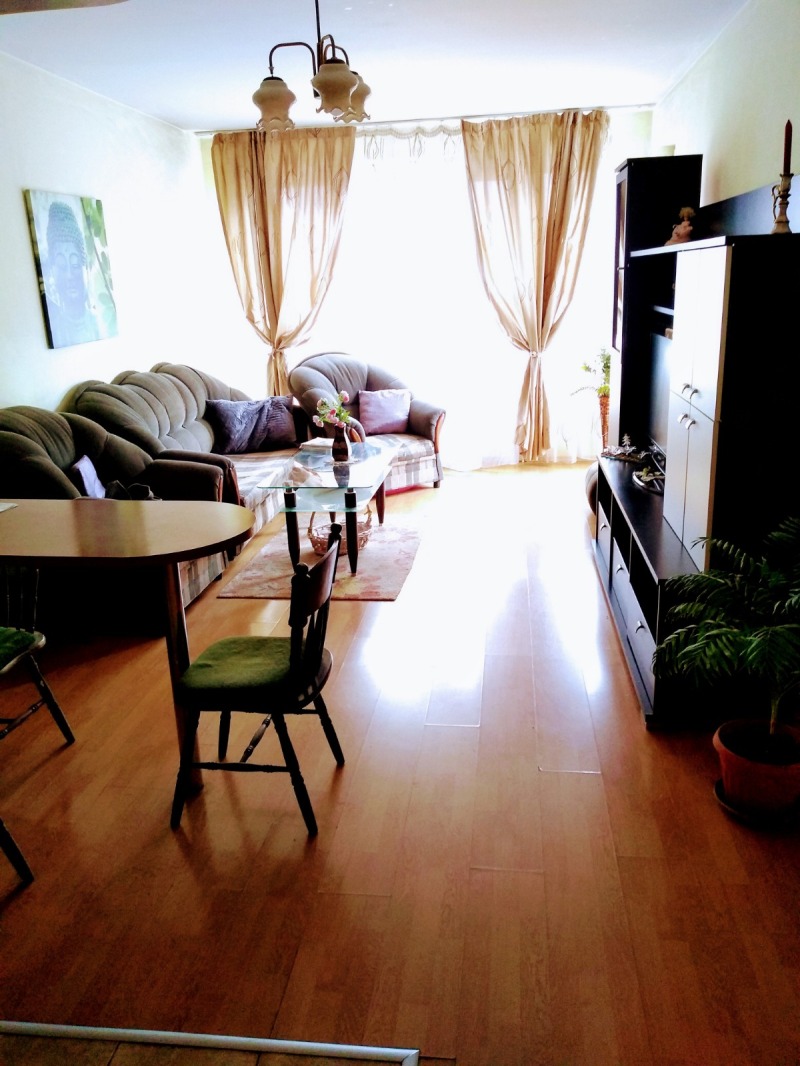 Na prodej  1 ložnice Sofia , Zona B-5 , 67 m2 | 84249069 - obraz [2]
