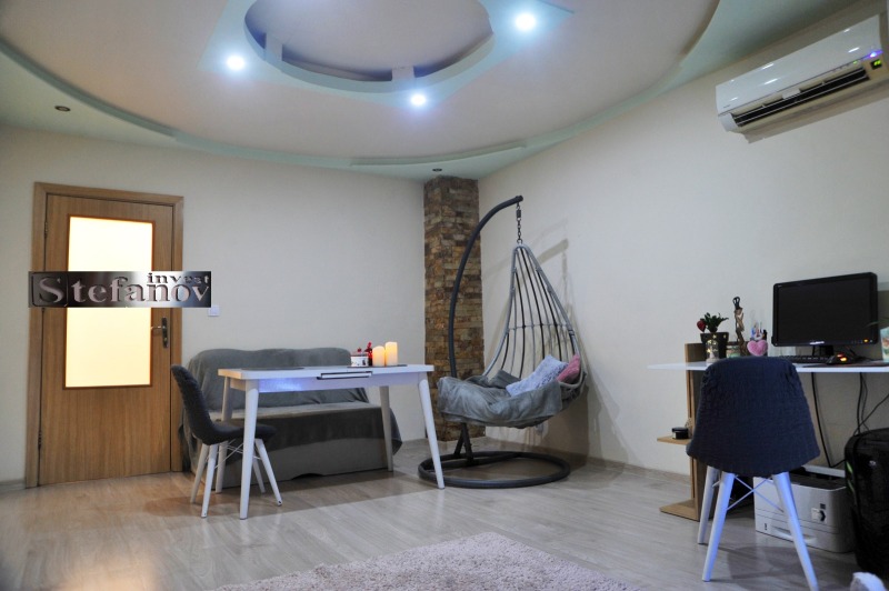 En venta  3 dormitorios Varna , Koljozen pazar , 92 metros cuadrados | 88590887 - imagen [2]