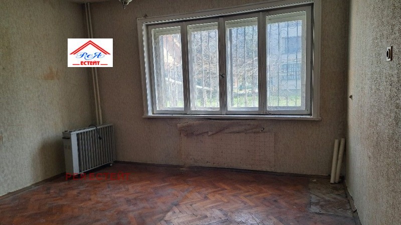 Продава  Етаж от къща град Плевен , Широк център , 120 кв.м | 75430615 - изображение [2]