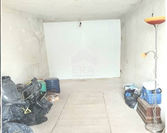 Продава ГАРАЖ, ПАРКОМЯСТО, гр. Хасково, Тракийски, снимка 2 - Гаражи и паркоместа - 53703734