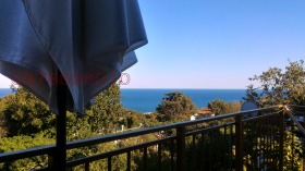 Casa k.k. Zlatni pyasatsi, Varna