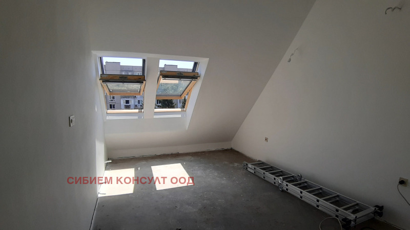 Продава  2-стаен град София , Надежда 3 , 77 кв.м | 71669132 - изображение [2]