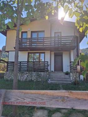 Til salgs Hus