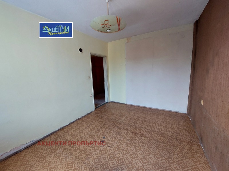 Продава 3-СТАЕН, гр. Велико Търново, Център, снимка 3 - Апартаменти - 52847929