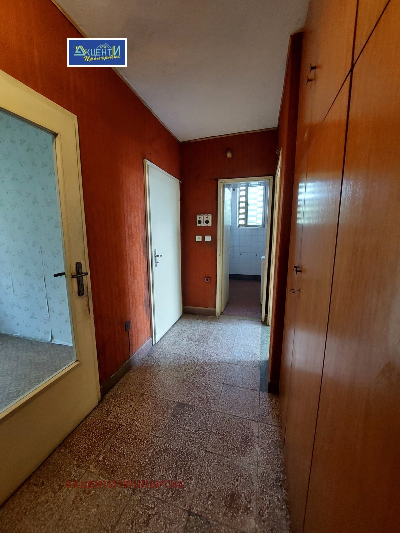 Продава 3-СТАЕН, гр. Велико Търново, Център, снимка 4 - Апартаменти - 52847929