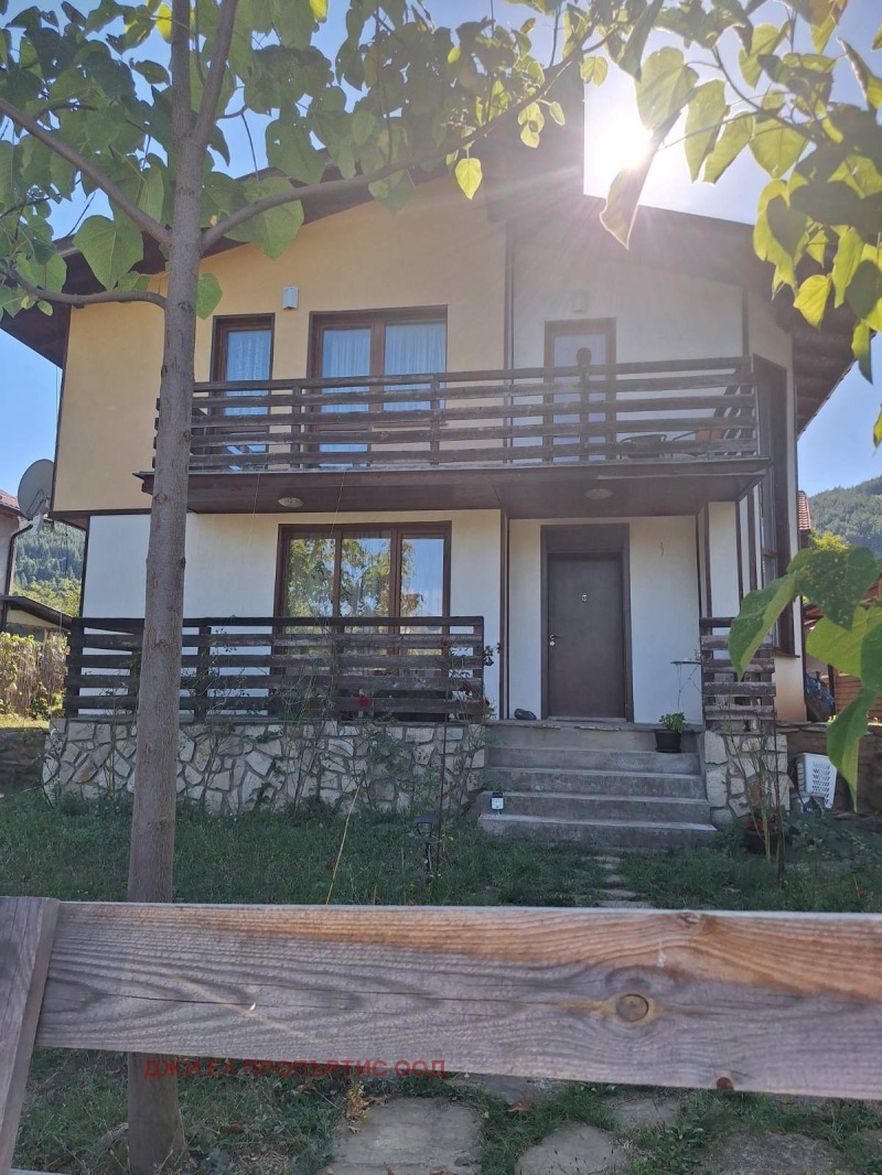 Продава  Къща област София , с. Владо Тричков , 260 кв.м | 52075107