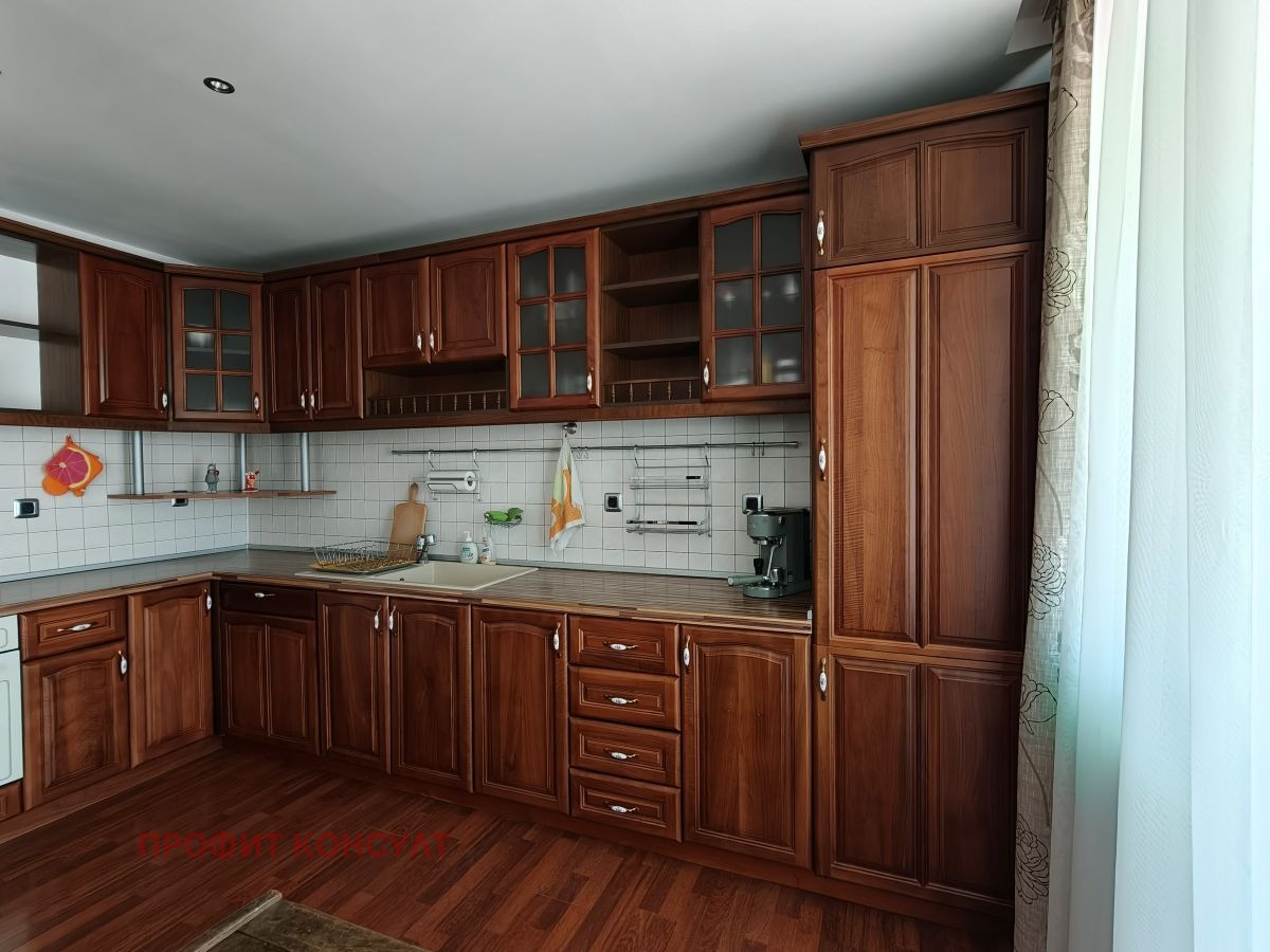 Продава 3-СТАЕН, гр. Велико Търново, Център, снимка 6 - Апартаменти - 55787964