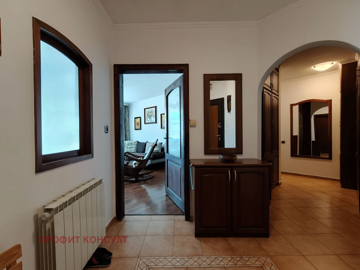 Продава 3-СТАЕН, гр. Велико Търново, Център, снимка 14 - Апартаменти - 55787964