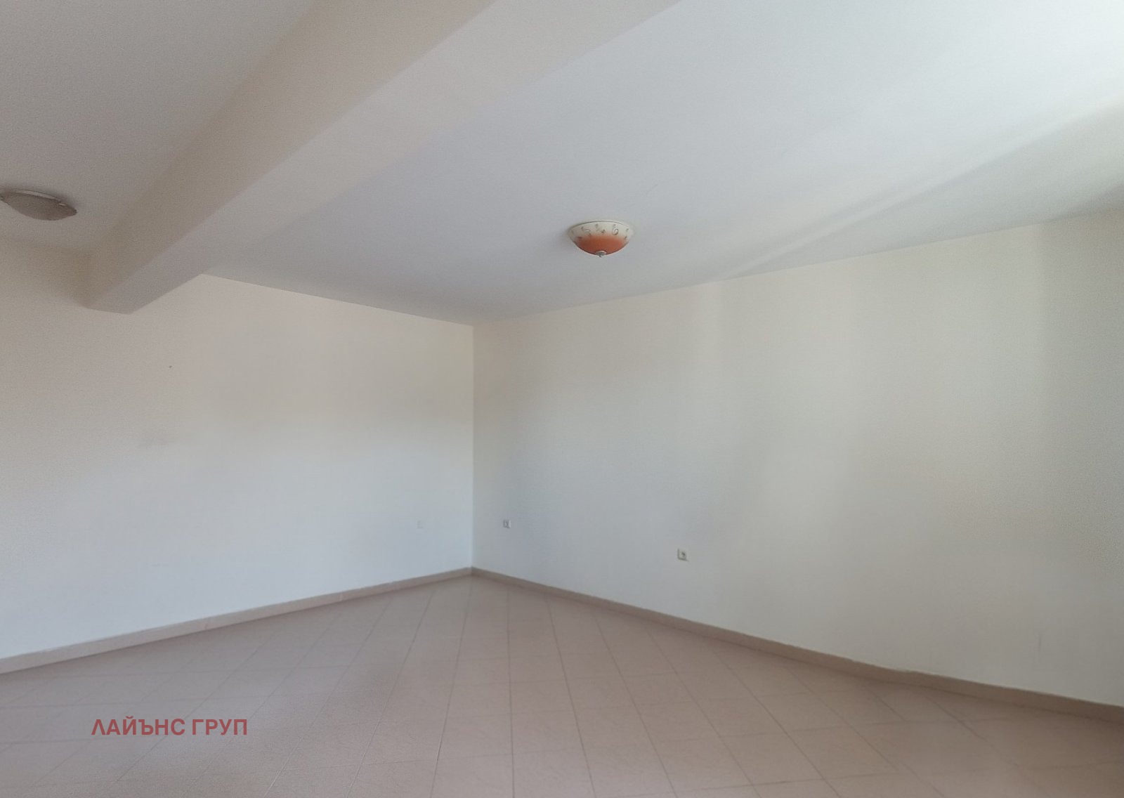 Продава 2-СТАЕН, гр. Варна, Зимно кино Тракия, снимка 2 - Апартаменти - 50809572