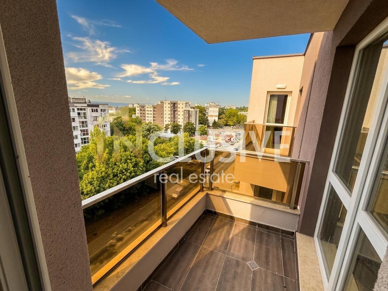 Продава 3-СТАЕН, гр. Варна, Левски 2