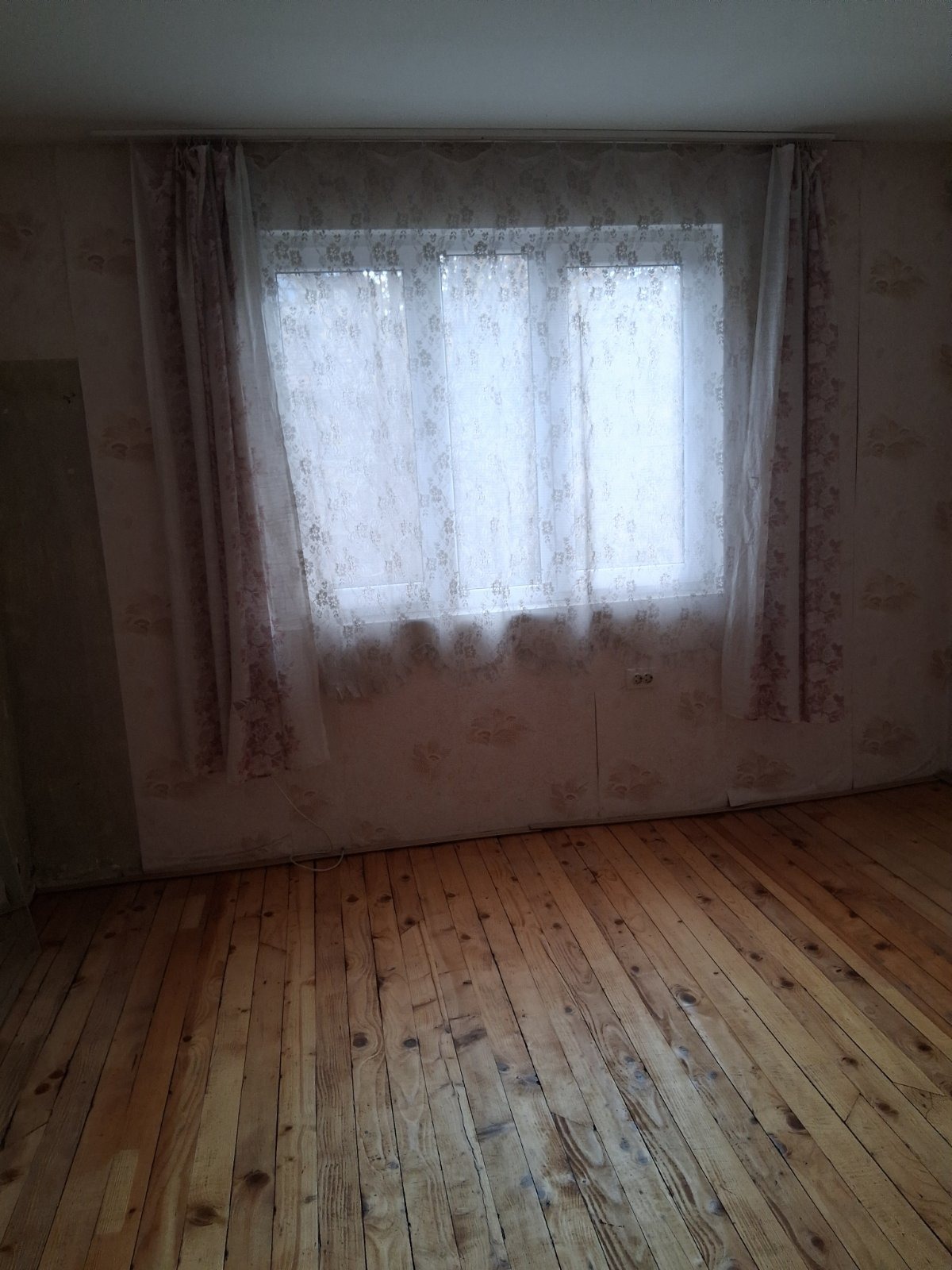 Продава ЕТАЖ ОТ КЪЩА, гр. Перник, Изток, снимка 5 - Етаж от къща - 56712926