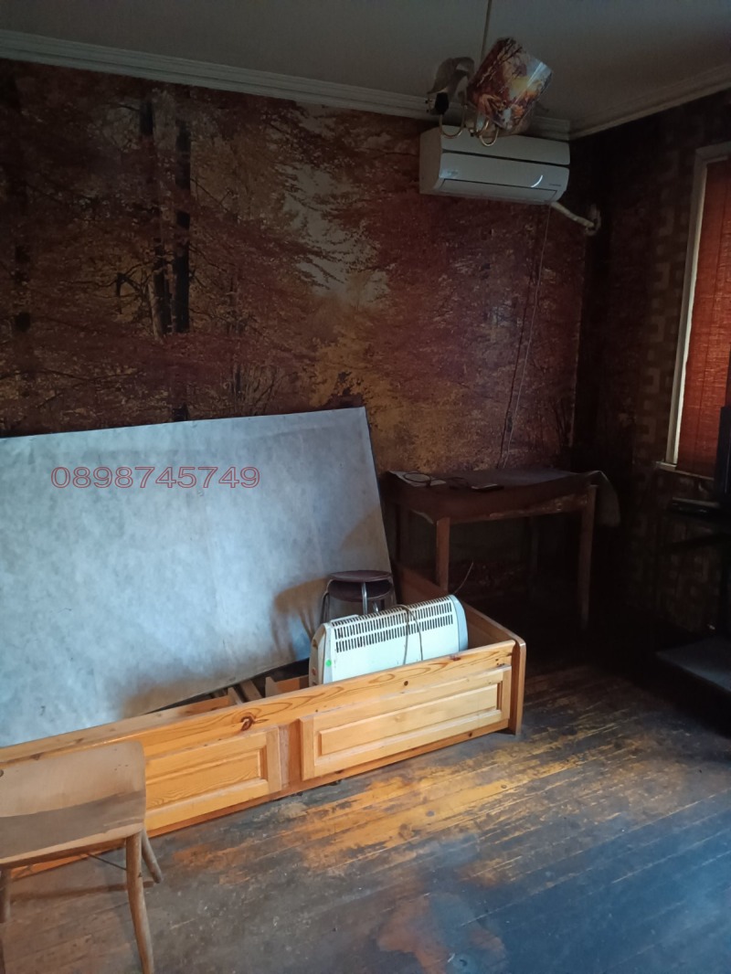 Продава ЕТАЖ ОТ КЪЩА, гр. Хасково, Промишлена зона - Изток, снимка 2 - Етаж от къща - 52779863