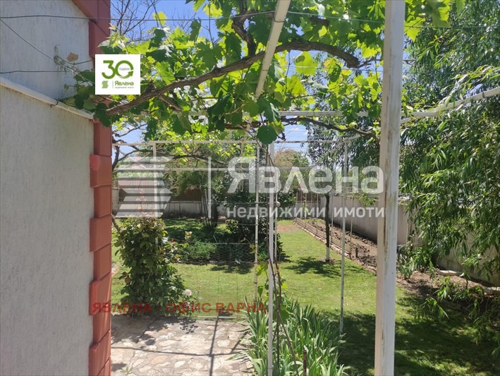 Продава КЪЩА, с. Здравец, област Варна, снимка 2 - Къщи - 54744265