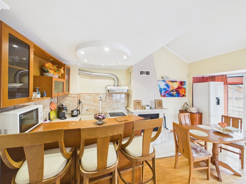 Продава МЕЗОНЕТ, гр. Бургас, Център, снимка 9 - Апартаменти - 52521501