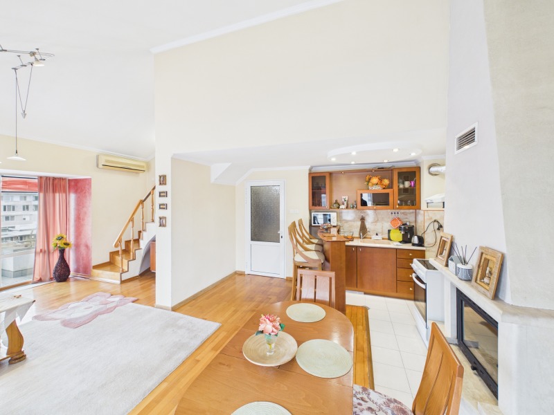 Продава МЕЗОНЕТ, гр. Бургас, Център, снимка 6 - Апартаменти - 52521501