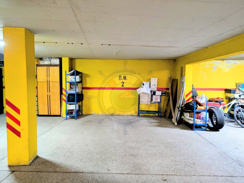 Продава ГАРАЖ, ПАРКОМЯСТО, гр. Варна, Базар Левски