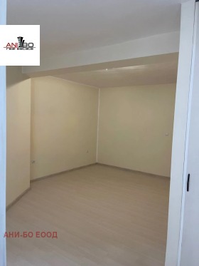 3 bedroom Sportna zala, Varna 2