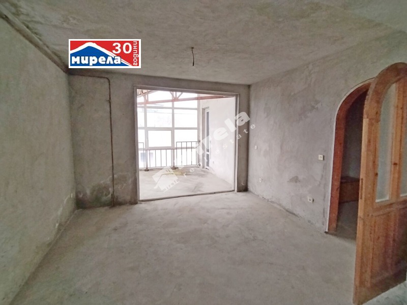 À venda  2 quartos Veliko Tarnovo , Centar , 118 m² | 32196544