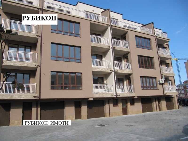 In vendita  2 camere da letto Plovdiv , Iugen , 96 mq | 51761030