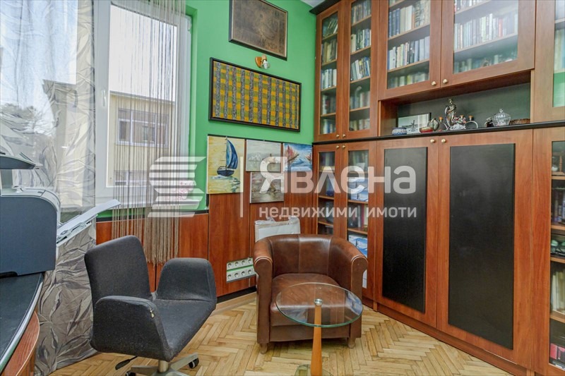 Продава 3-СТАЕН, гр. София, Център, снимка 17 - Апартаменти - 56012253