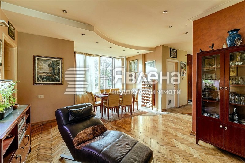 Продава 3-СТАЕН, гр. София, Център, снимка 3 - Апартаменти - 56012253