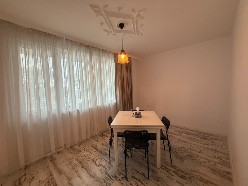 Продава  4-стаен град Велико Търново , Акация , 111 кв.м | 25167124 - изображение [2]