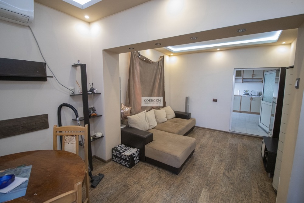 Продава КЪЩА, гр. Сливен, Комлука, снимка 2 - Къщи - 53706879