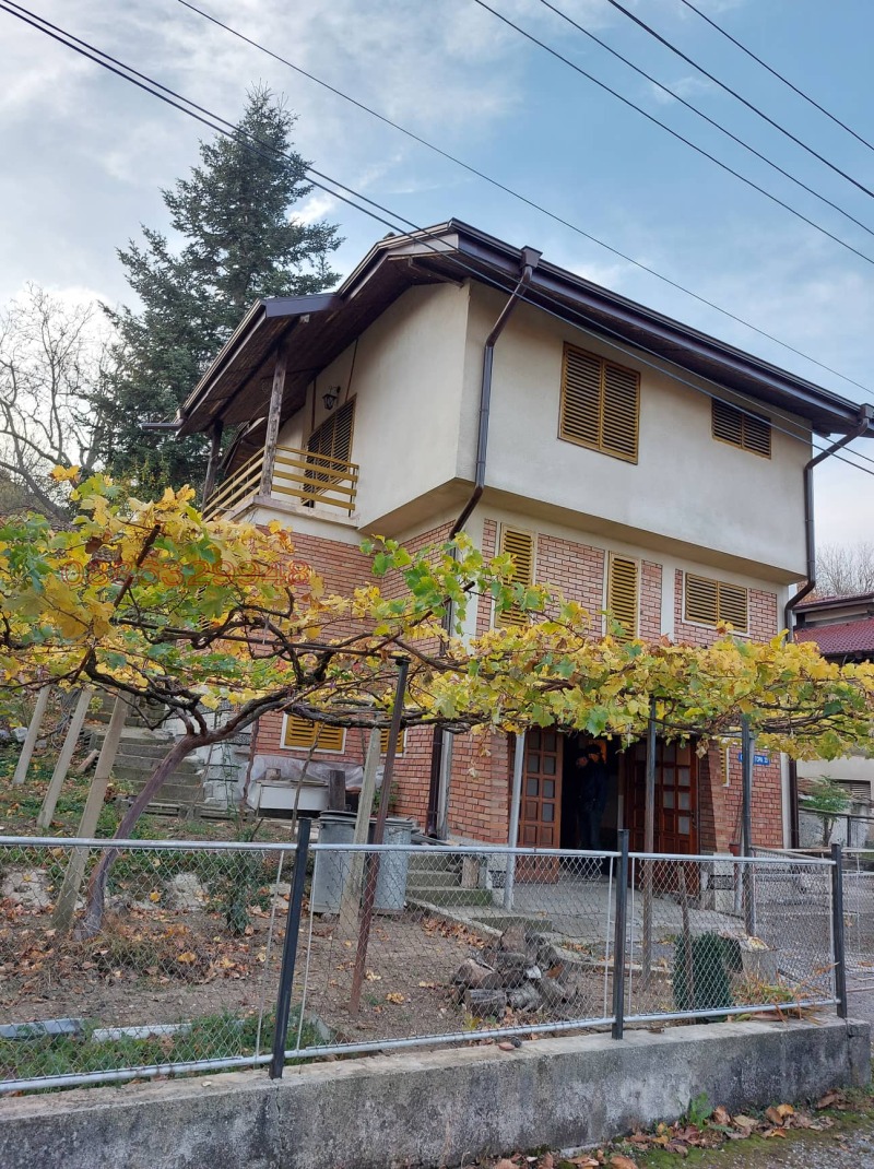 Продава КЪЩА, с. Разбойна, област Търговище, снимка 4 - Къщи - 52778973